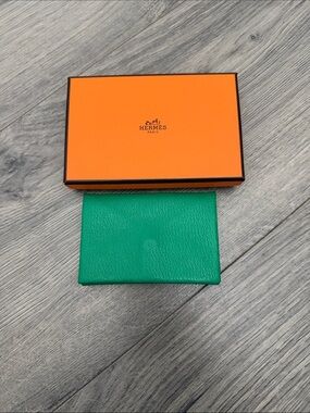 Hermes Green Leather Card Holder with Signature Box